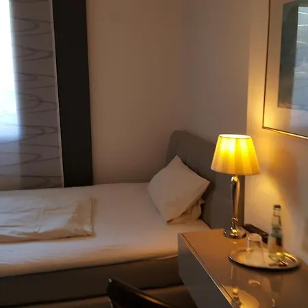 Linden Am Venekotensee 호텔 3*