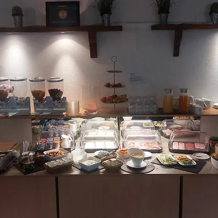 Linden Am Venekotensee فندق