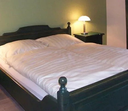 Linden Am Venekotensee