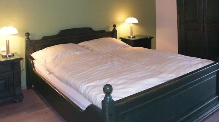 Linden Am Venekotensee